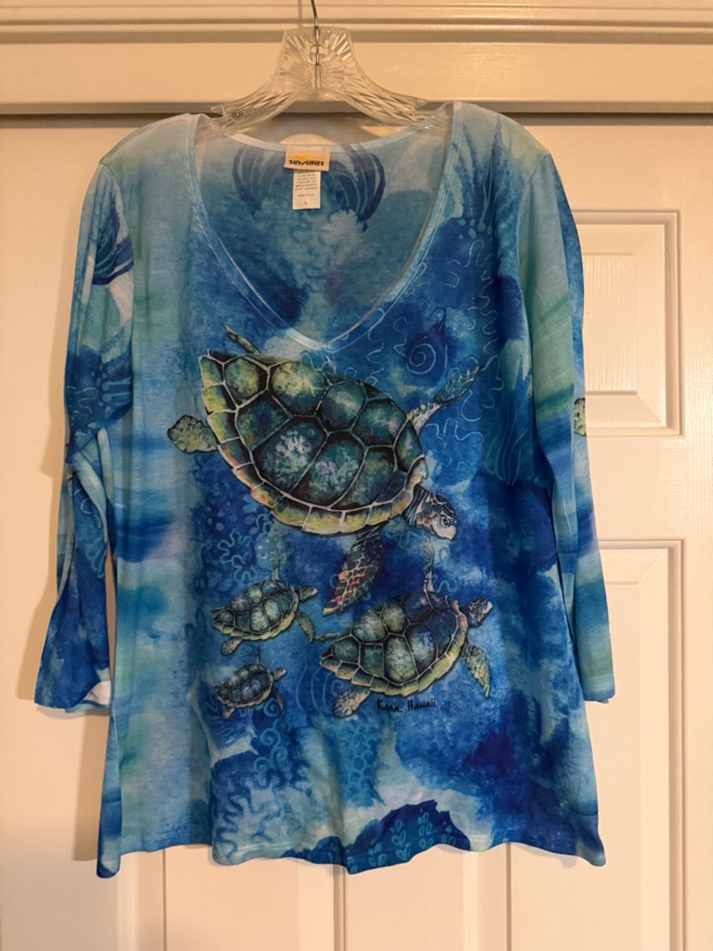NWOT Blue Sea Turtle Top